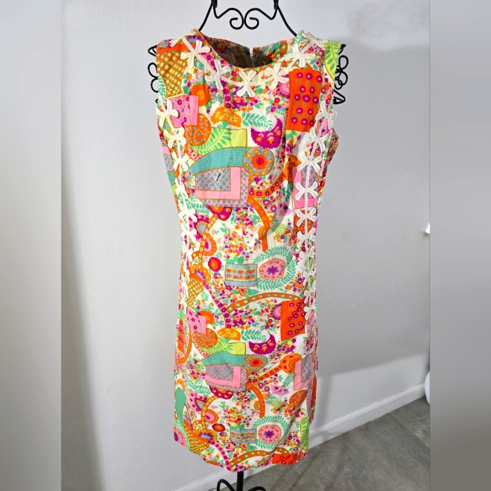 Vintage The Lilly By Lilly Pulitze Colorful Patterned Sleeveless Dress.